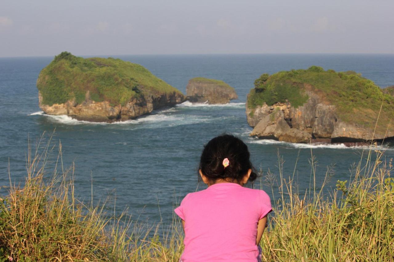 Watukarung Ristu Homestay Kalak Bagian luar foto